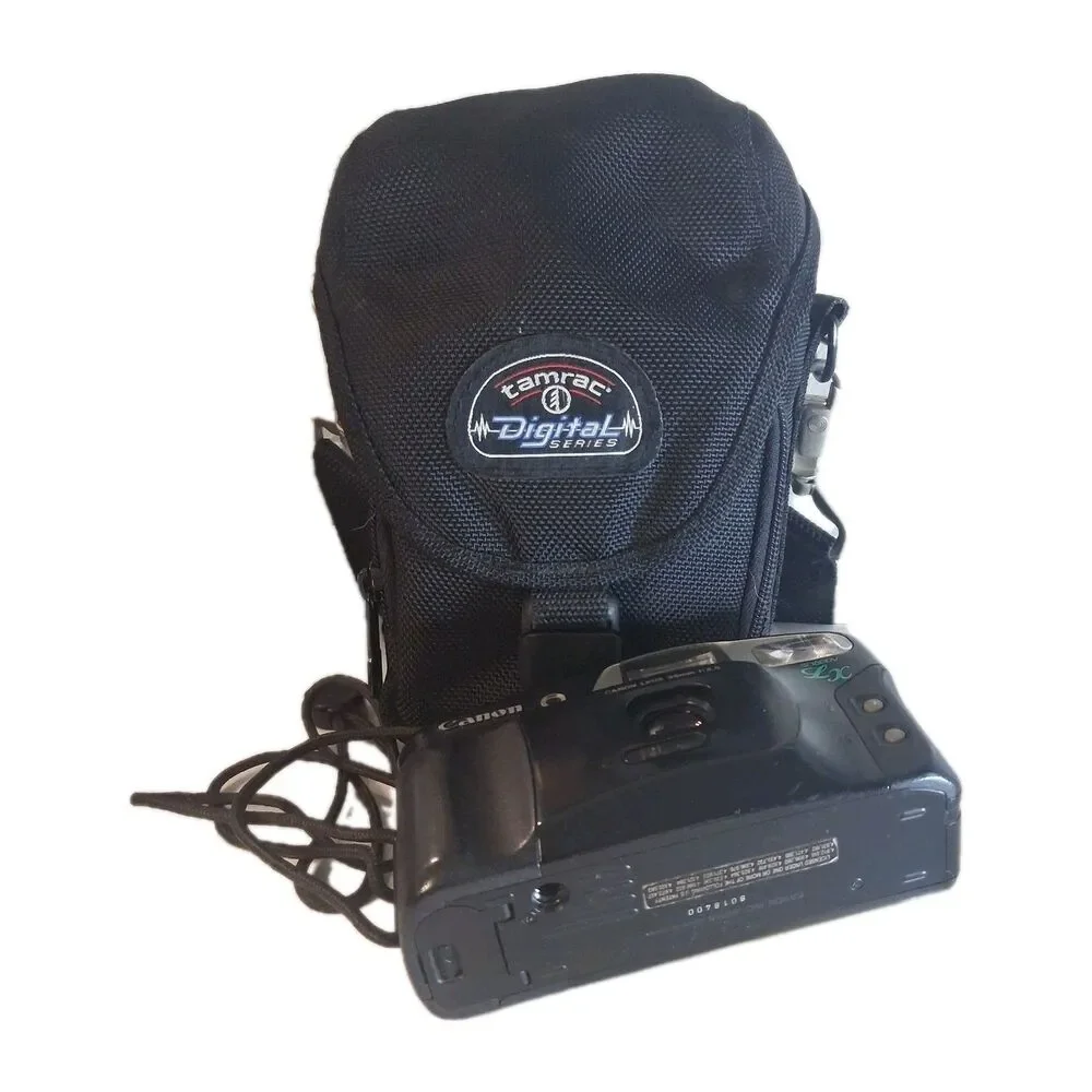 Canon Snappy LX Camera: Includes a 35mm f/4.5 lens, Auto Flash,plus Camera Case